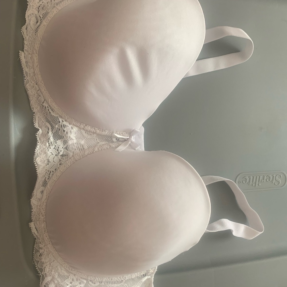 Elegant White Lace Trim Bra